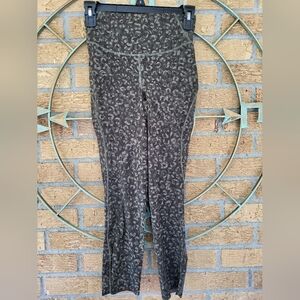 Lululemon Base Pace High-Rise Tight 25"- Intertwined Camo Medium Olive/ Size 4